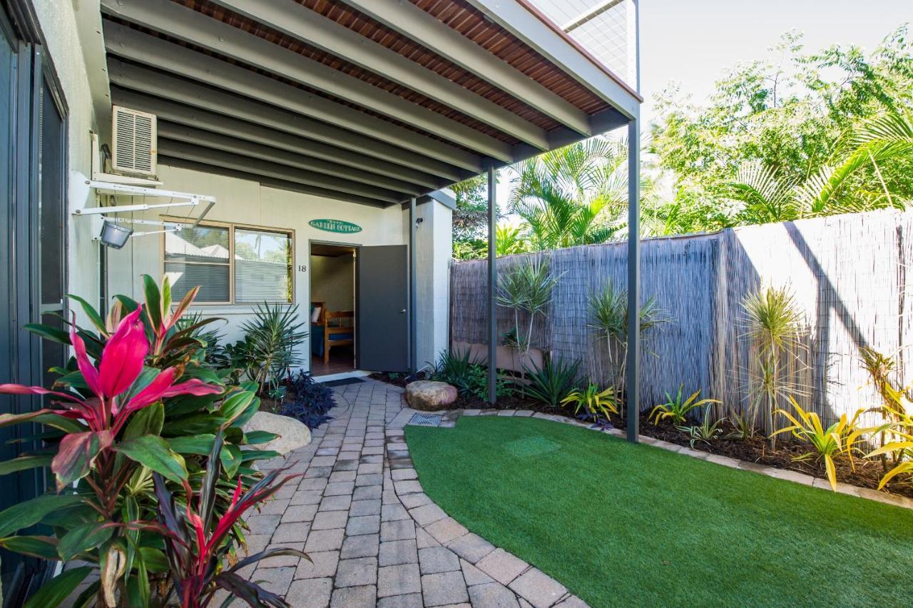 Beachside Cottage - A Private Peaceful Hidden Gem 50M To Beach Nelly Bay Bagian luar foto