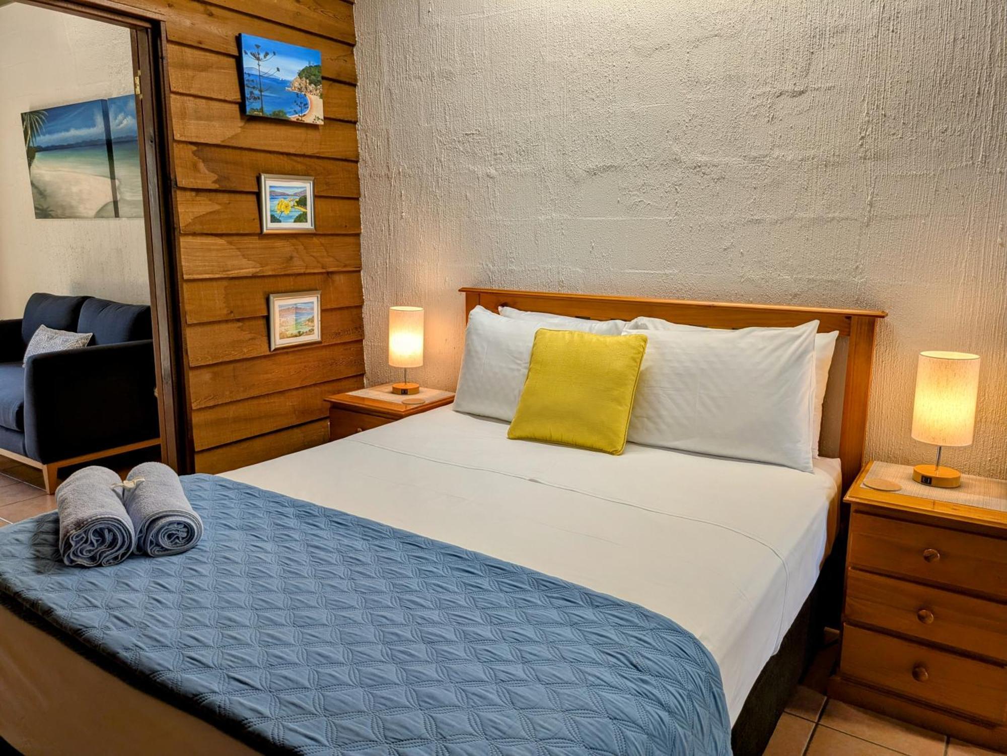 Beachside Cottage - A Private Peaceful Hidden Gem 50M To Beach Nelly Bay Bagian luar foto